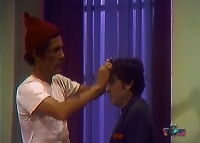 T1 -  15 La casa del comandante de la_Policía_Jugando_a_la_escuelita